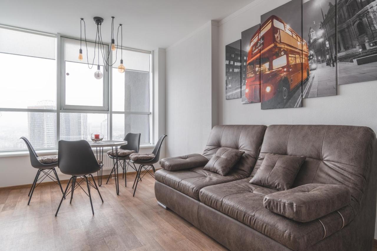 In The Sky Apartment Kiew Exterior foto