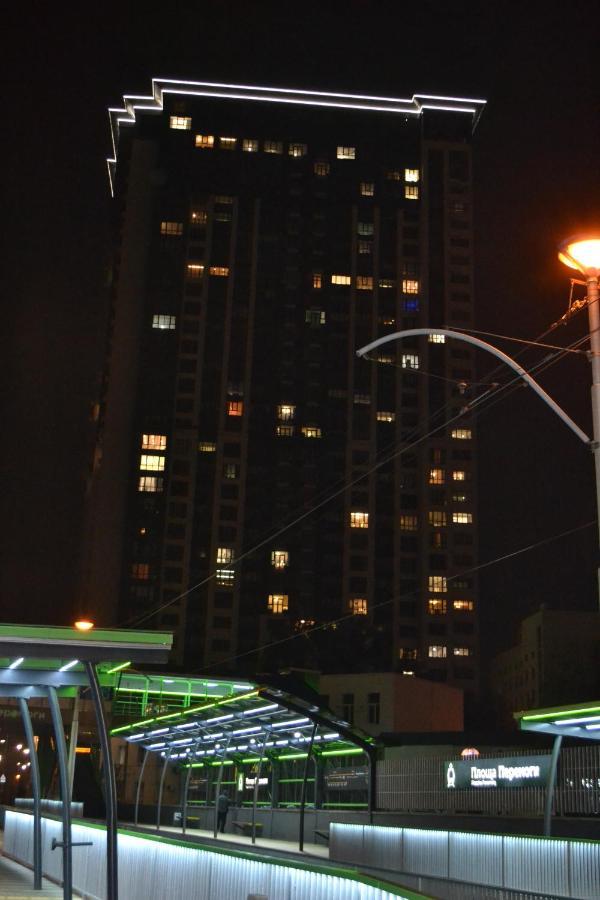In The Sky Apartment Kiew Exterior foto