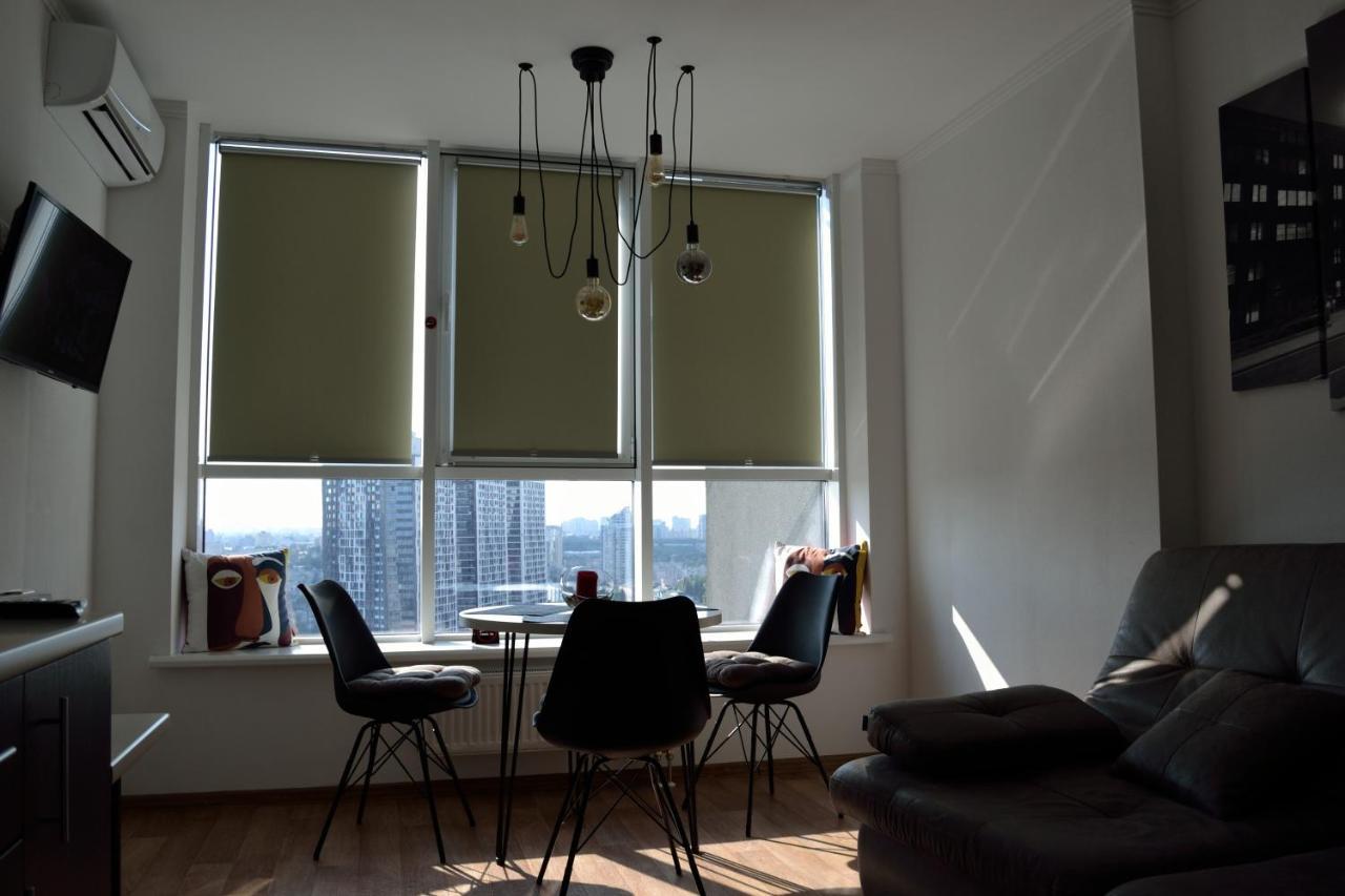 In The Sky Apartment Kiew Exterior foto